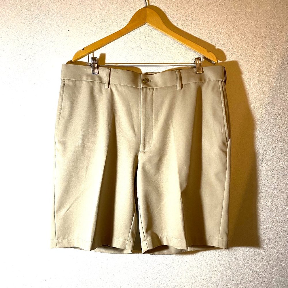 PGA TOUR MENS POLYESTER GOLF/CASUAL SHORTS 38"W KHAKI FLAT FRONT CHINOS